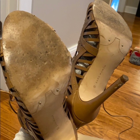Zara Leather Strappy Heel - Picture 5 of 6